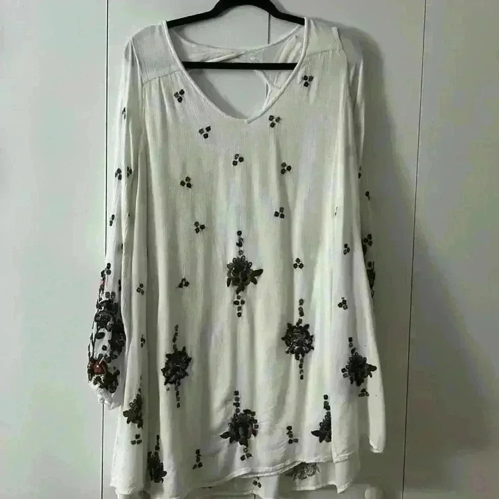 Free people floral Boho embroidered dress